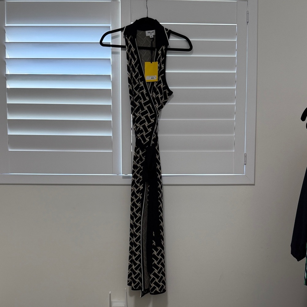 Diane Von Furstenberg Black and White Geometric Midi Dress